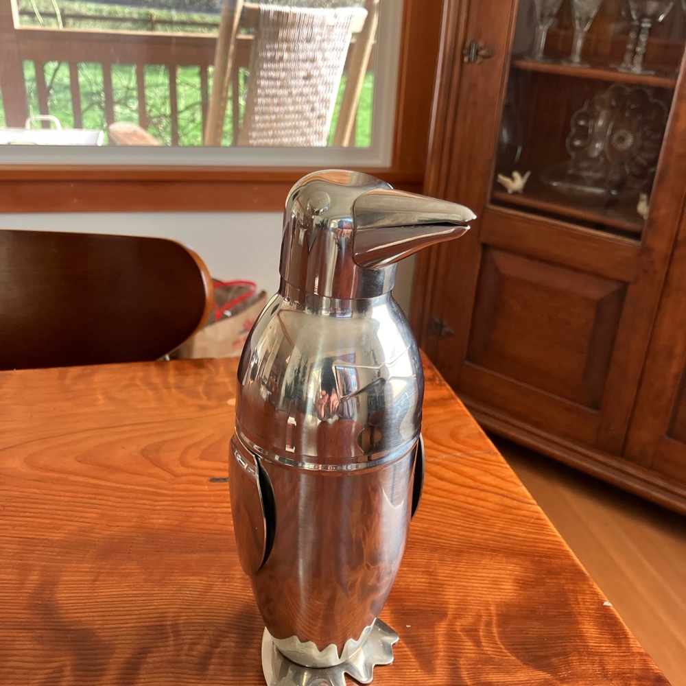 Penguin Cocktail Martini Shaker Barware